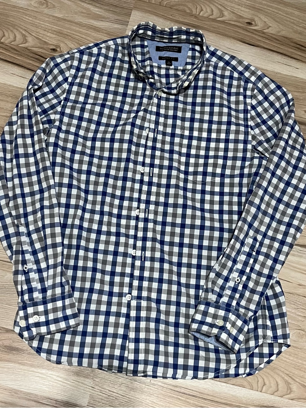 Banana Republic Blue and White Check Long-Sleeve Button Shirt